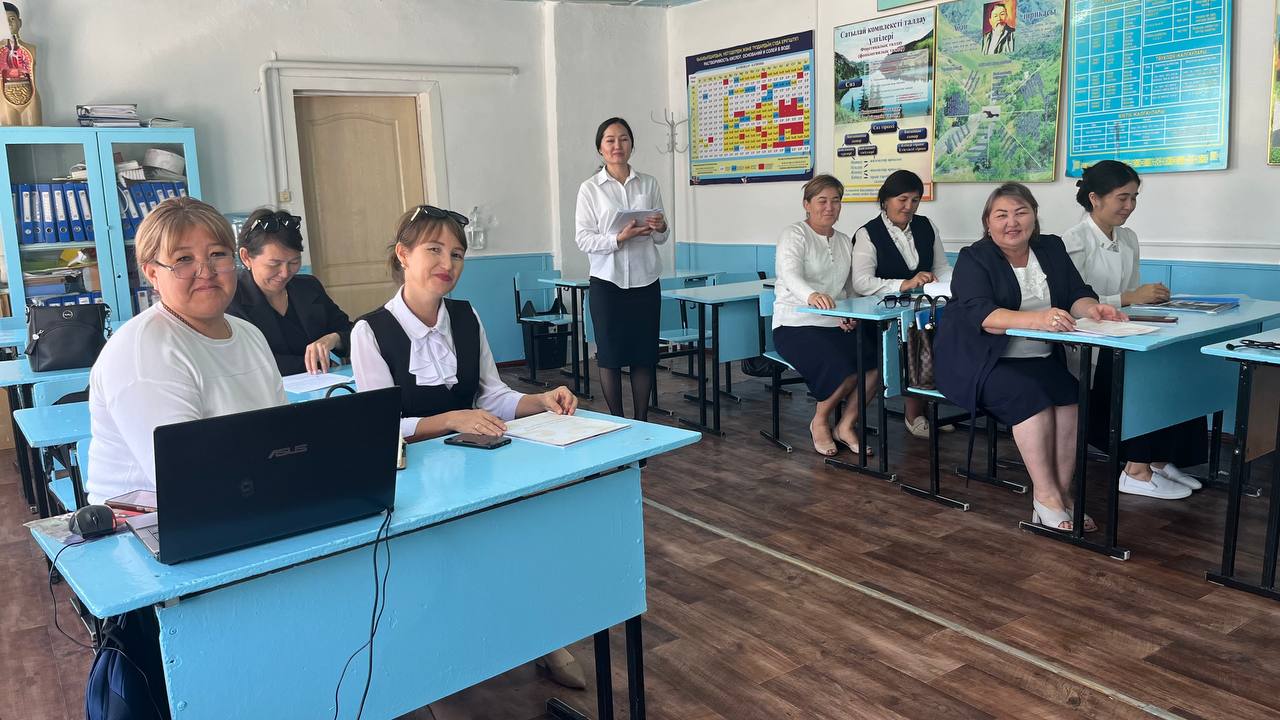 “Біртұтас тәрбие бағдарламасы: құндылықтар және оны іске асыру жоспары» тақырыбында оқыту семинары өткізілді.